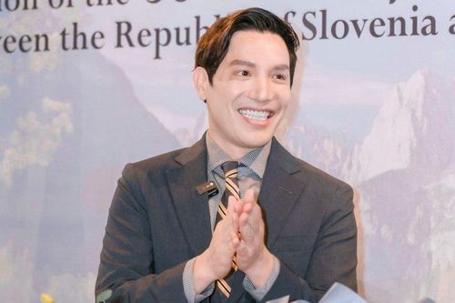 Tác giả ca khúc Việt Nam ơi trở thành Lãnh sự Danh dự Slovenia