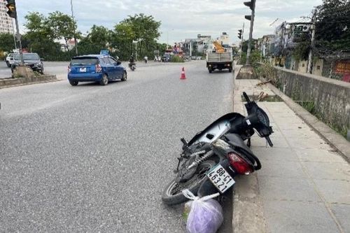 Hà Nội: Tìm người biết thông tin về vụ tai nạn giao thông khiến 1 người tử vong