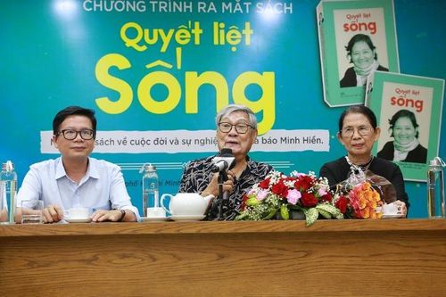 Ra mắt sách về một nữ nhà báo 'quyết liệt sống'