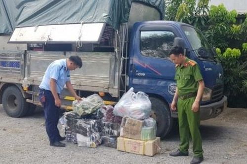 Lai Châu: Xử phạt đối tượng vận chuyển hơn 600 sản phẩm hàng hóa nhập lậu, không rõ nguồn gốc