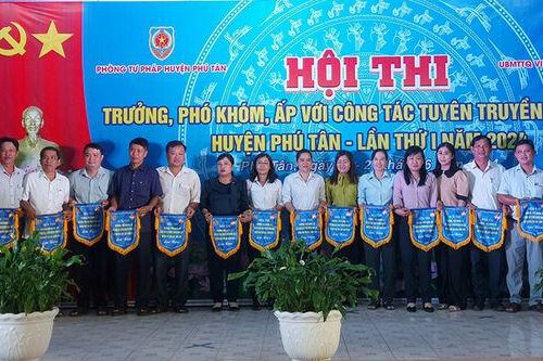 Huyện Phú Tân khai mạc Hội thi 'Trưởng, phó khóm, ấp với công tác tuyên truyền pháp luật' lần thứ I/2024