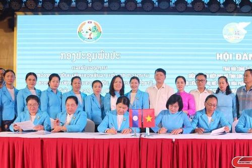 Hội đàm trao đổi kinh nghiệm công tác hội và phong trào phụ nữ