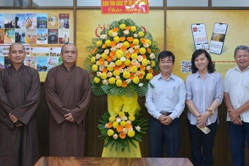 Ban Tôn giáo TP.HCM, TP.Thủ Đức và các đơn vị thăm Báo Giác Ngộ nhân Ngày Báo chí Việt Nam