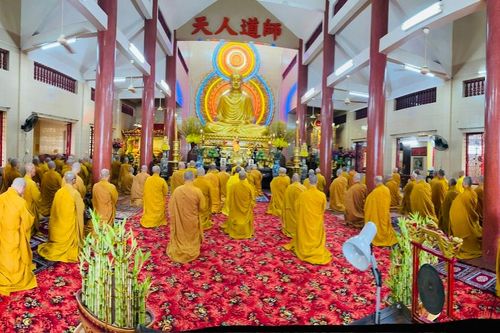 Chư Tăng, Ni Q.Phú Nhuận Bố-tát, thính giới tại Thanh Minh thiền viện và tổ đình Kim Sơn