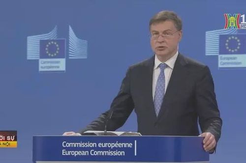 EU trừng phạt 7 thành viên vì thâm hụt ngân sách cao