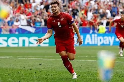 Slovenia 1-1 Serbia: Cay đắng phút bù giờ