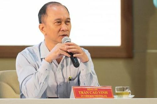 Phó Giáo sư Trần Cao Vinh làm Phó Giám đốc Đại học Quốc gia Thành phố Hồ Chí Minh