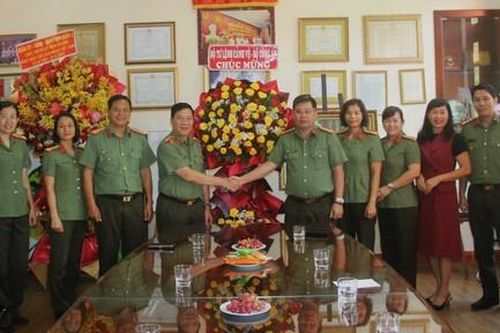 Báo chí giữ vai trò kết nối, thực hiện mục tiêu chính trị chung