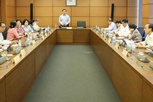 Cần đẩy nhanh tiến độ ban hành các văn bản hướng dẫn thi hành luật đất đai, nhà ở