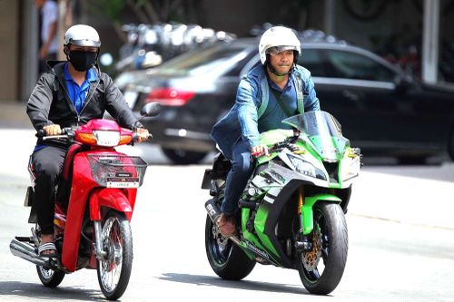 Điều khiển xe 150cc cần bằng gì để không bị phạt?