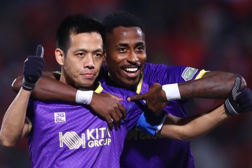 Kết quả V.League: Hà Nội FC hết hy vọng vô địch, HAGL thoát hiểm