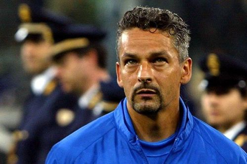 Huyền thoại Roberto Baggio bị cướp hành hung khi đang xem EURO
