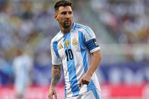 Tuyển Argentina gặp khó