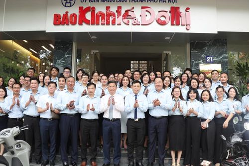 Vững tâm vì có người bạn báo chí đồng hành