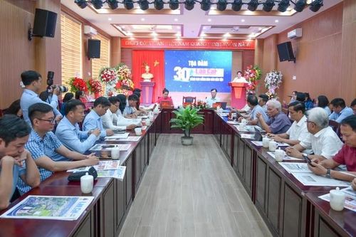 Tọa đàm kỷ niệm 30 năm Báo Lào Cai dành cho đồng bào các dân tộc ra số đầu