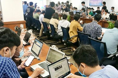 Phát huy vai trò đấu tranh phòng chống tham nhũng, tiêu cực của báo chí