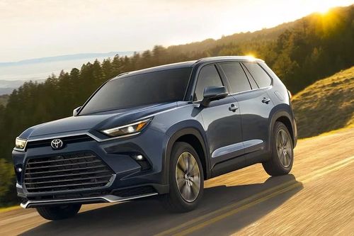 Toyota tạm ngừng sản xuất 2 dòng xe