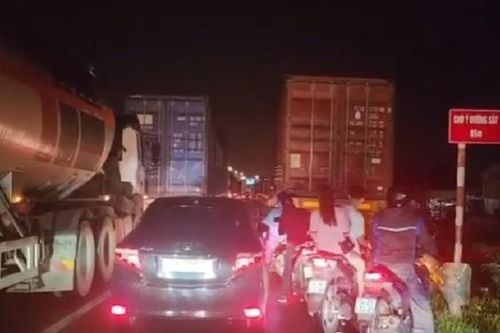 Quốc lộ 5 ùn tắc kéo dài, Hải Dương chỉ đạo 'nóng'