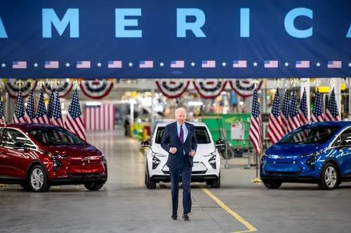Ông Biden đã trao cho Trung Quốc một món hời?