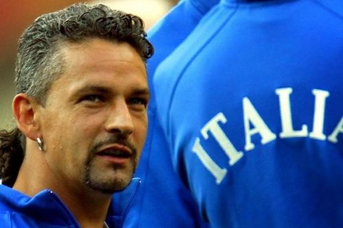 Đang xem EURO 2024, huyền thoại bóng đá Italy Roberto Baggio bị cướp tấn công tại nhà