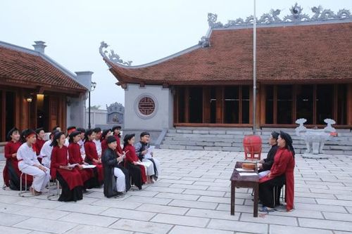 Nếu giới trẻ quay lưng, âm nhạc truyền thống đã lụi tàn…