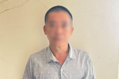 Hắt nồi lẩu đang sôi vào mặt bạn nhậu vì bị kích động