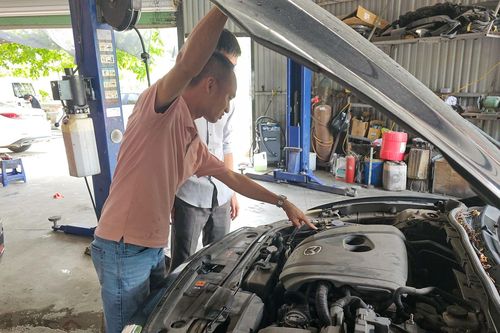 Xe ô tô bất ngờ bị rung lắc, cần kiểm tra ngay những bộ phận này
