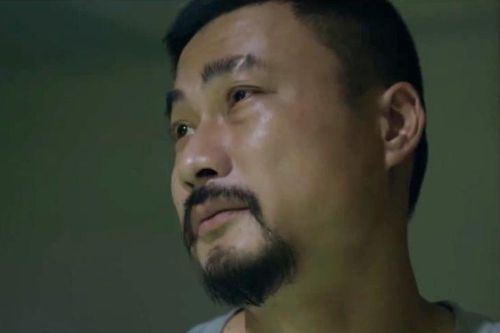 'Người một nhà' tập cuối: Trí tình nguyện để Khải đập nát chân trước mặt mẹ ruột