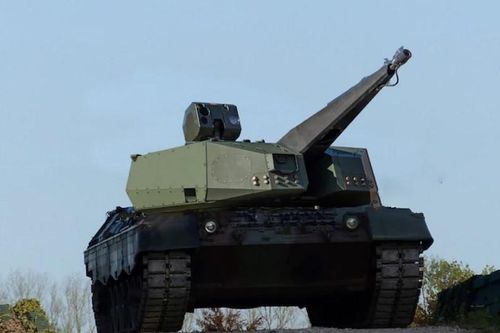 Ukraine nhận xe tăng phòng không từ Đức, hai kho dầu Nga bị UAV tập kích