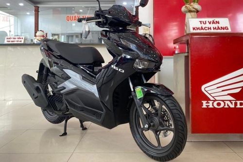 Giá xe Honda Air Blade 2025 tháng 6/2024: Đã về đại lý giá cực 'bèo', hút khách hơn Vision