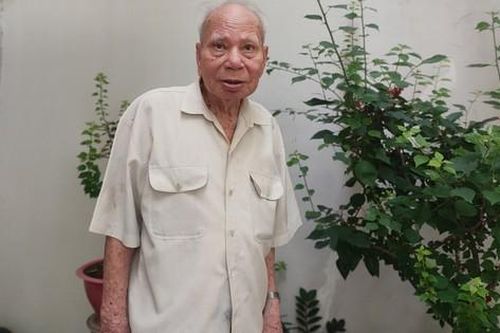 Nhà văn - nhà báo Đoàn Minh Tuấn: 'Cây đèn sáng'ở tuổi 92