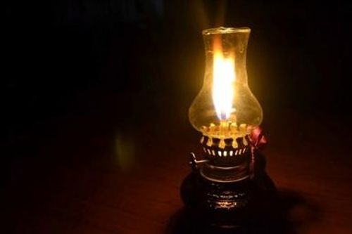 Ký ức tuổi thơ bên ngọn đèn dầu