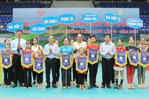 Gần 100 vận động viên tham dự giải Yoga trẻ và thiếu niên nhi đồng toàn quốc năm 2024
