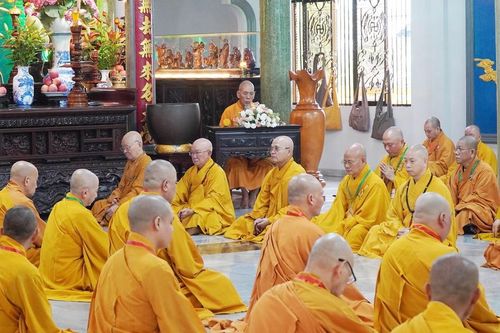 Chư Tăng Q.Gò Vấp Bố-tát, sinh hoạt Tăng sự tại chùa Huỳnh Kim