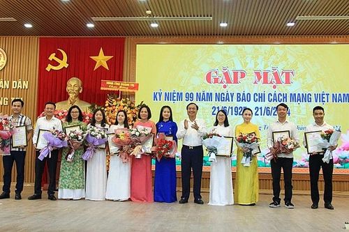 Quảng Trị: Tổng kết và trao Giải báo chí lần thứ 7