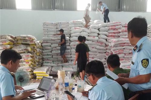 Kiên Giang: Xử phạt hộ kinh doanh phân bón vi phạm nhãn hàng hóa