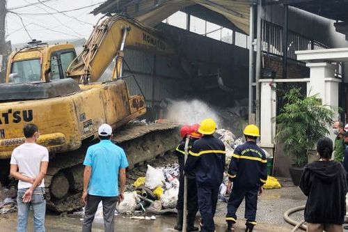 Bao giờ hết cảnh sống chung với hàng chục cơ sở phế liệu?