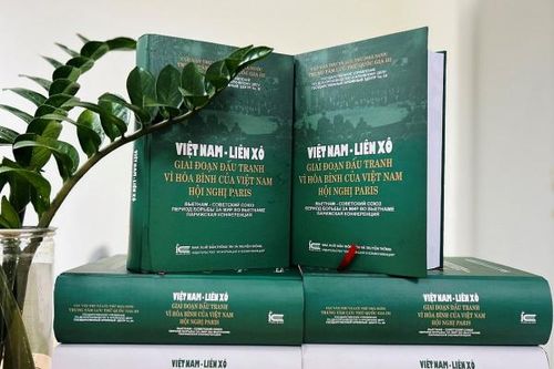 Xuất bản sách 'Việt Nam - Liên Xô: Giai đoạn đấu tranh vì hòa bình của Việt Nam, Hội nghị Paris'