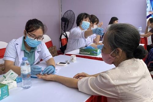 Đề xuất kê đơn, cấp thuốc dài ngày với bệnh nhân mắc bệnh mãn tính đã điều trị ổn định