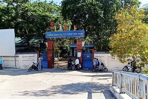 Xử lý nghiêm minh sai phạm của Hiệu trưởng Trường THPT Tháp Chàm