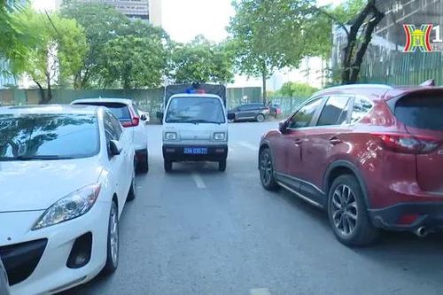 Biến lòng đường, vỉa hè thành của riêng ngày càng phổ biến