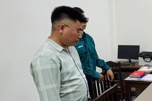 Bắt trưởng chi nhánh của công ty và nhân viên kinh doanh tham ô tài sản