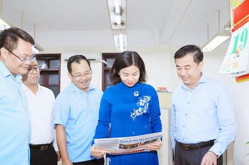 Thành phố luôn đồng hành với báo chí Thủ đô