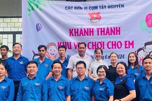 Đoàn thanh niên Cụm Tây Nguyên khánh thành Công trình Sân chơi thiếu nhi tại Kon Tum