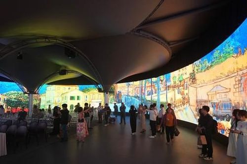 Triển lãm đa giác quan các tác phẩm của Claude Monet, Vincent Van Gogh