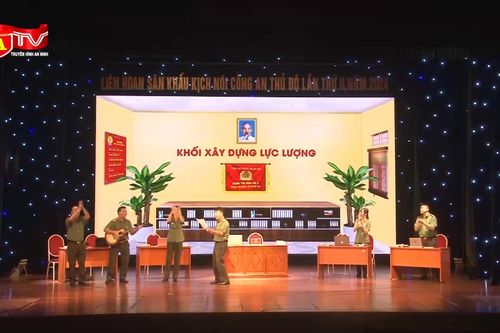 Xúc động vở kịch 'Đồng đội tôi' tại Liên hoan sân khấu kịch nói Công an Thủ đô