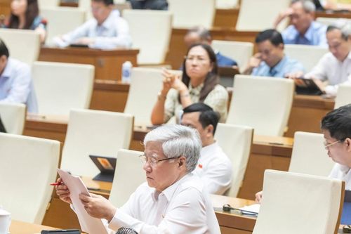 ĐBQH đồng tình sớm thông qua '1 luật sửa 4 luật' để tháo gỡ những khó khăn, vướng mắc