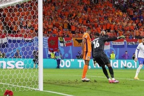 VAR tại EURO 2024 bị con người đứng sau thao túng?
