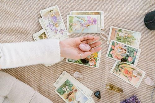 Xem bói, 'chọn tụ' trước kỳ thi tốt nghiệp để làm gì?