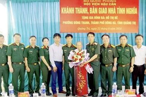 Học viện Hậu cần trao tặng nhà tình nghĩa tại tỉnh Quảng Trị